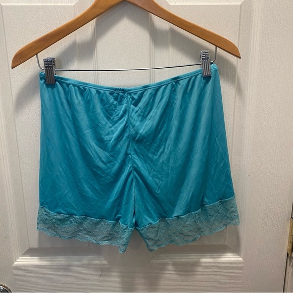 Fruit De La Passion blue vintage style lace tassel cami pajama short set - Picture 4 of 5